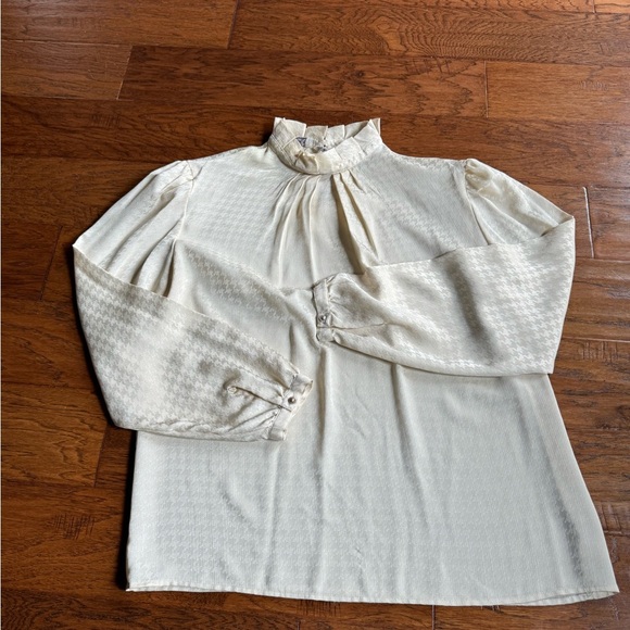 Chaus Vintage Sheer ‎ Blouse - Picture 6 of 14